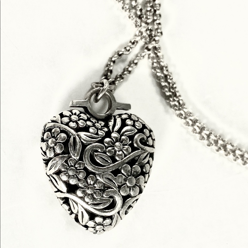 Pendant & Chain. Silver (925).